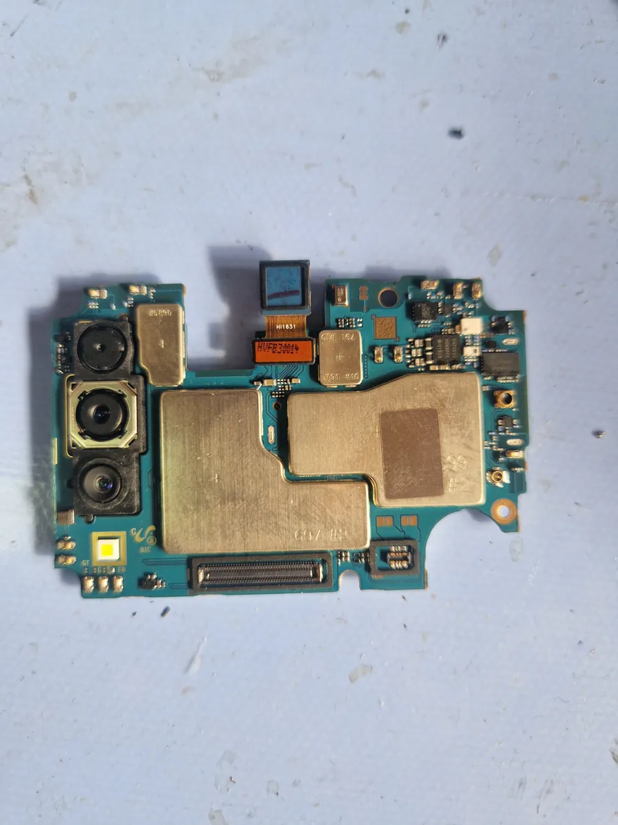 Материнская плата 1